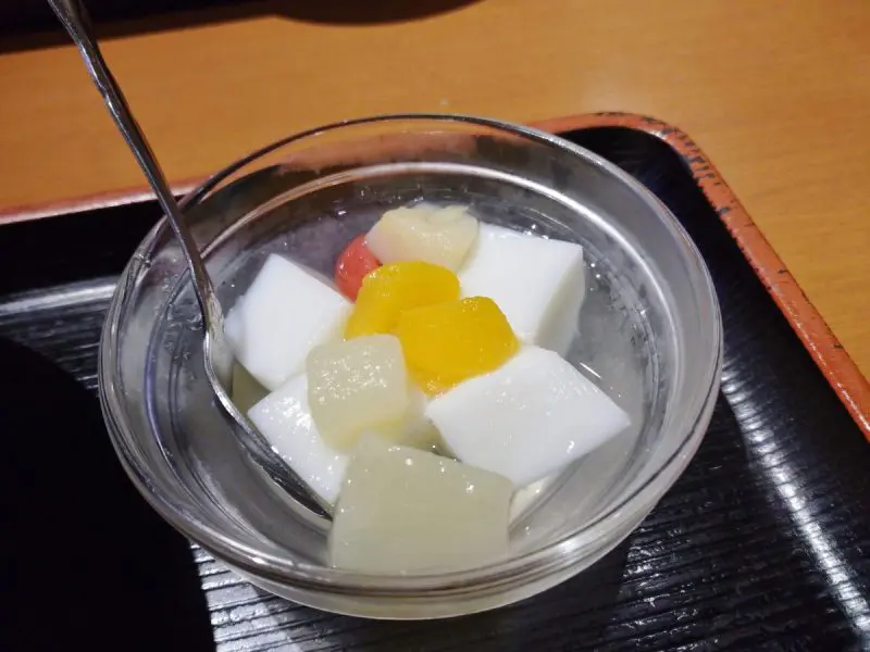 五反田西安飯荘ランチセットの杏仁豆腐